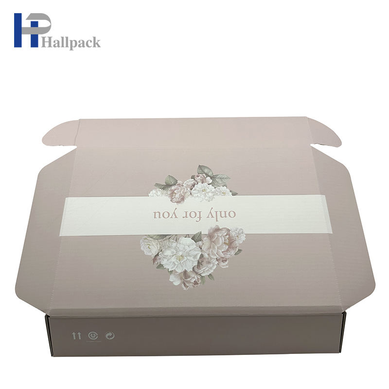 small paper boxes